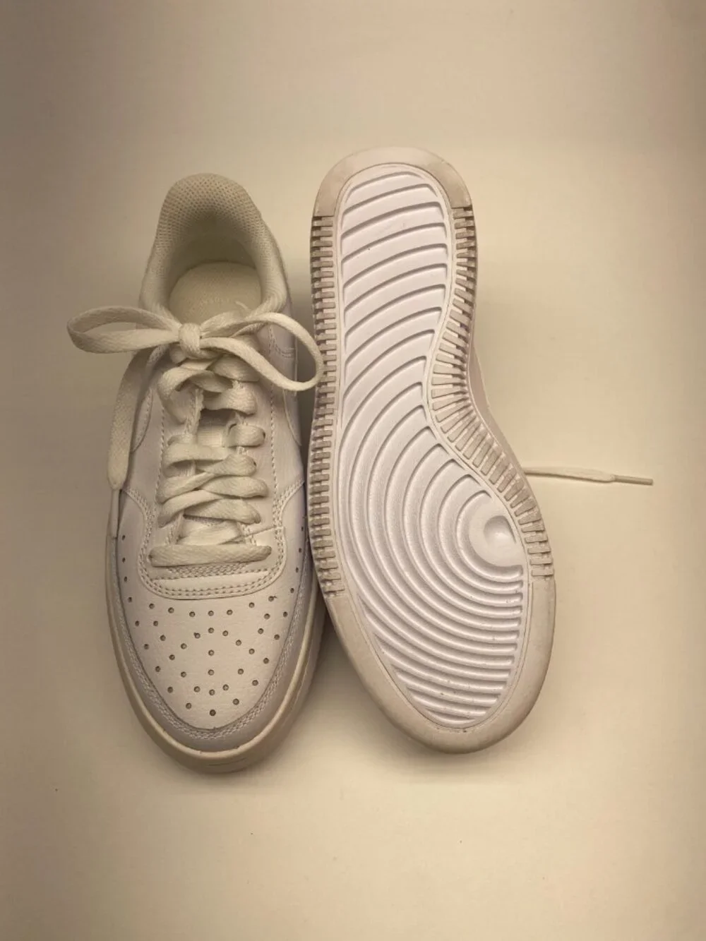 Nike Court Women’s White Leather Platform DM0113-100 Casual Sneakers Sz 6.5